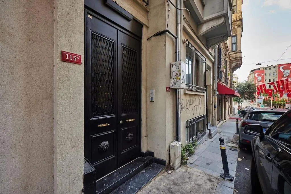 Stunning 2Br 1 Min Metro&Galata Apartment Istanbul 0*,  Turkey